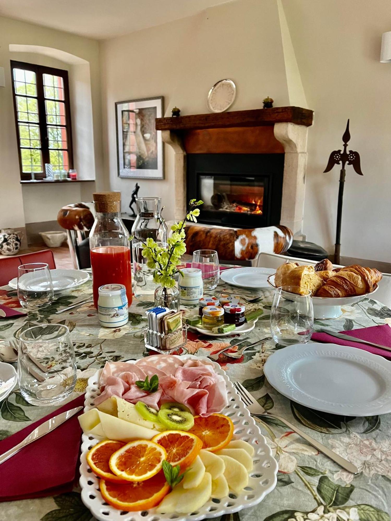 Le Mansarine Charme B&B Castellaro  Экстерьер фото